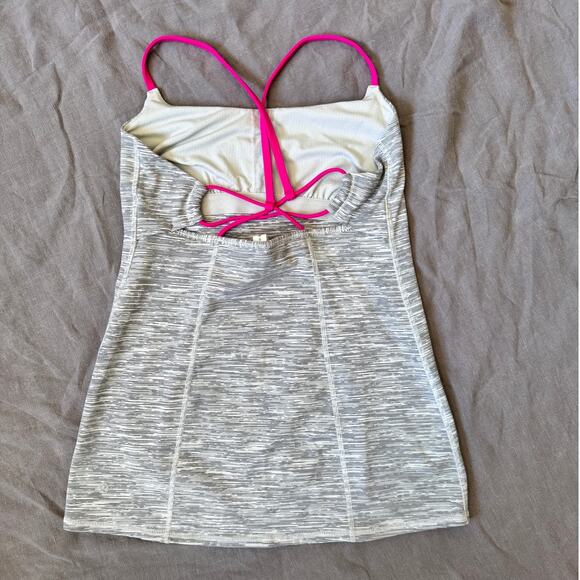 NWOT Lululemon Dancing Warrior Tank Silver Spoon Jewelled Magenta Size 8 - Picture 4 of 5